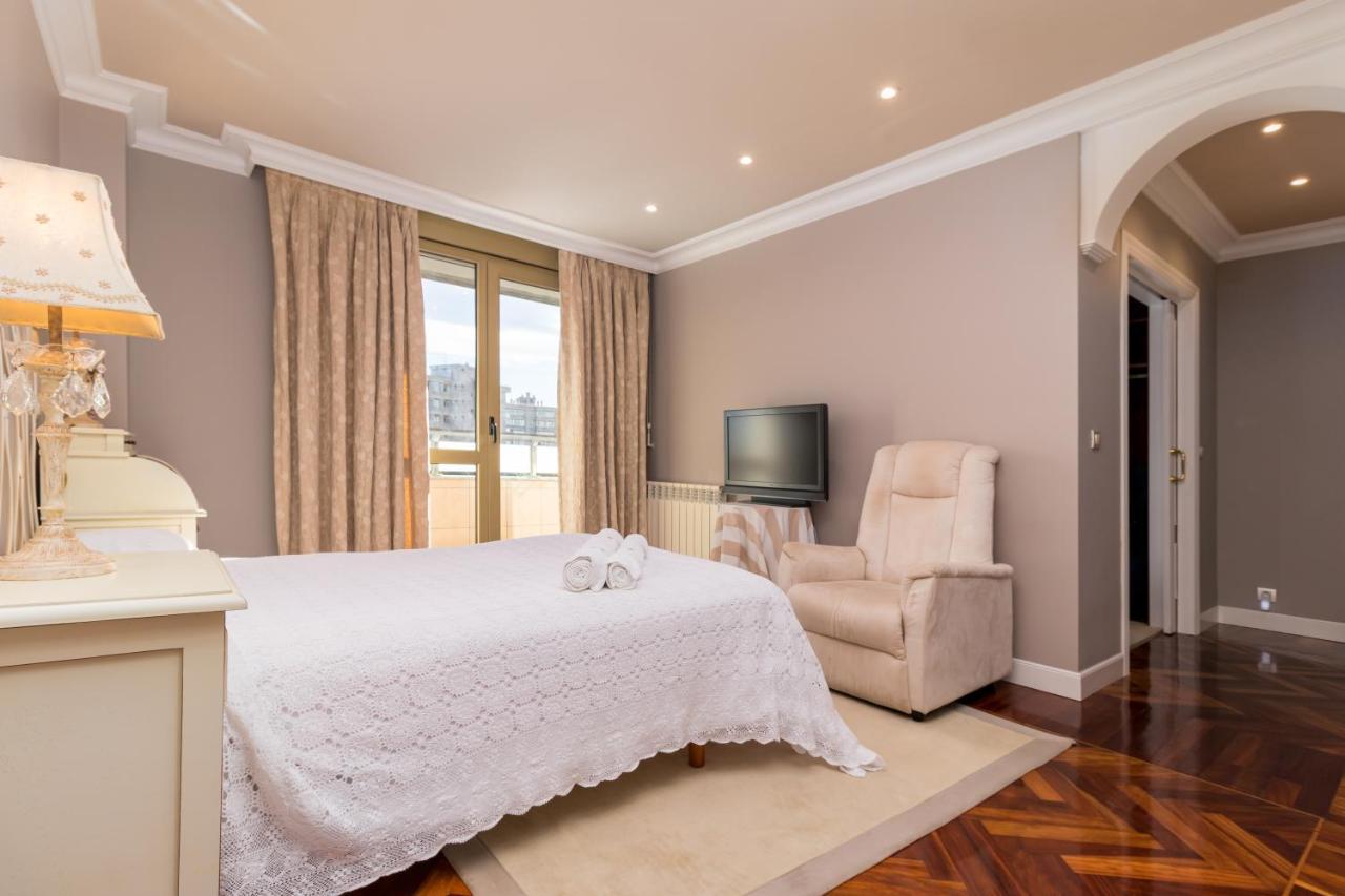 Apartamento Luminoso Cerca Playa Sardinero Con Parking Privado 산탄데르 외부 사진